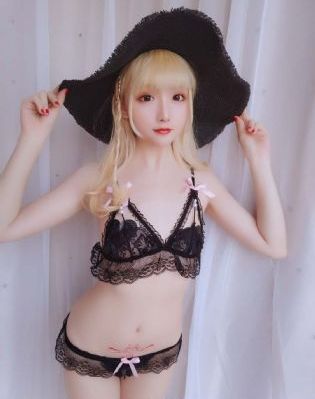 边摸边吃奶边做很爽视频免费_超清完整视频观看