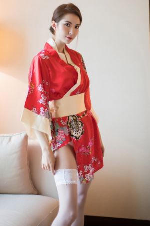 女同学裸睡我把她奶头摸硬了小说_BD高清免费观看