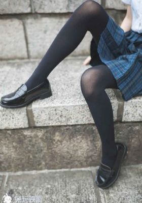 亚洲天砖砖区免费_高清免费在线播放