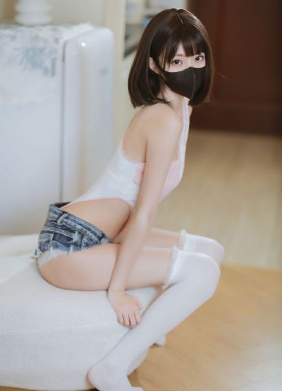 女性模特的胆大体现_高清免费播放