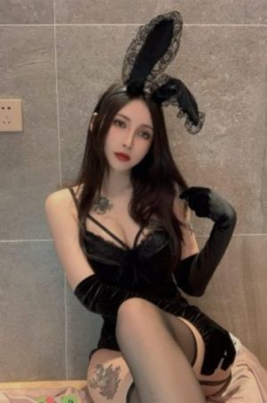 皇上带着玉氏去上朝_国产在线视频